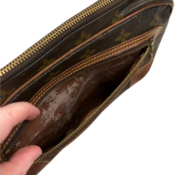 Louis Vuitton Wristlet. 💯 authentic. - Picture 4 of 15